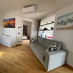 Attico With Big Terrace In With Pool Apartament *
