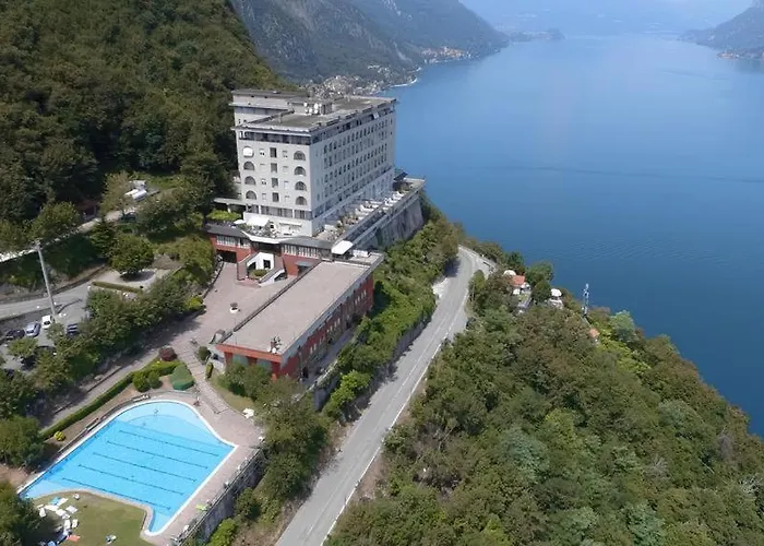 Lägenhet Attico With Big Terrace In With Pool Valbrona