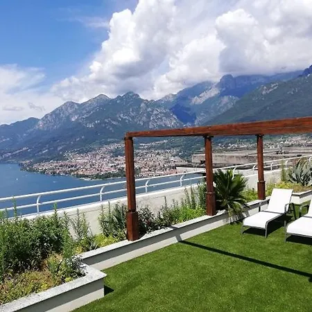 Attico With Big Terrace In With Pool Apartamento