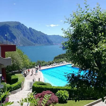 Apartment Attico With Big Terrace In With Pool *
